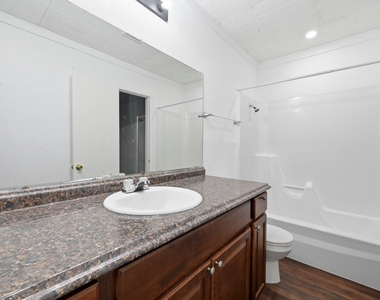 5104 Spruce Cv - Photo Thumbnail 15