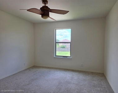 160 Mistletoe Ln - Photo Thumbnail 15