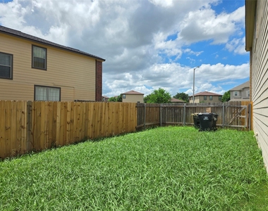 160 Mistletoe Ln - Photo Thumbnail 27