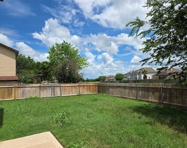 160 Mistletoe Ln - Photo Thumbnail 26