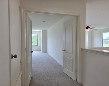 160 Mistletoe Ln - Photo Thumbnail 20