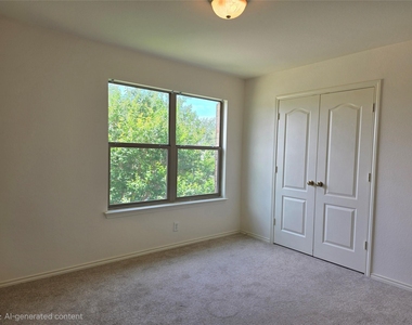 160 Mistletoe Ln - Photo Thumbnail 18