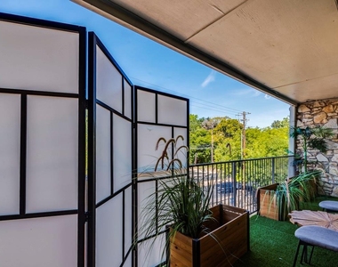 500 E Riverside Dr - Photo Thumbnail 21