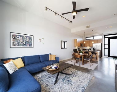 2525 S Lamar Blvd - Photo Thumbnail 2