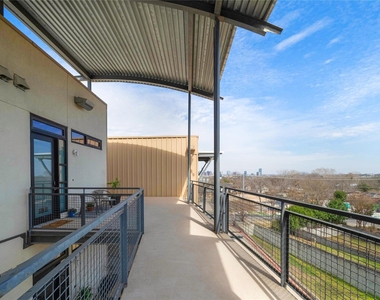 2525 S Lamar Blvd - Photo Thumbnail 21