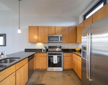 2525 S Lamar Blvd - Photo Thumbnail 9