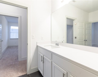 1410 Casa Dr - Photo Thumbnail 15
