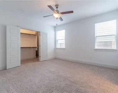 1410 Casa Dr - Photo Thumbnail 4