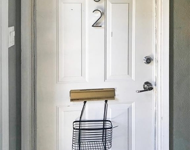 741 E Oltorf St - Photo Thumbnail 4