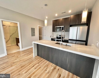 1000 W Girard Avenue - Photo Thumbnail 38