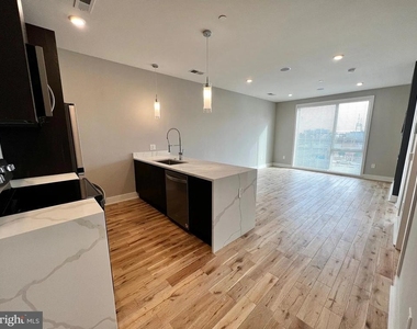1000 W Girard Avenue - Photo Thumbnail 37