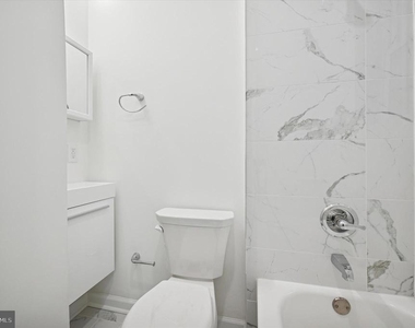1418 W Erie Avenue - Photo Thumbnail 11