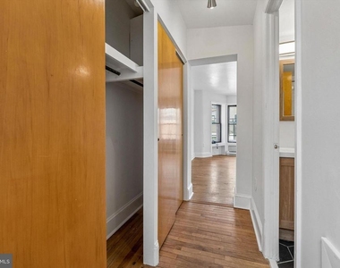 2105 Green Street - Photo Thumbnail 10