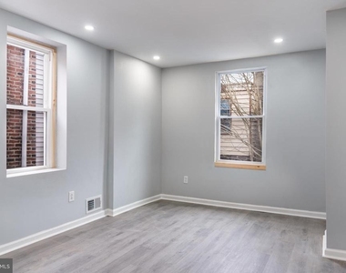 2323 Moore Street - Photo Thumbnail 17