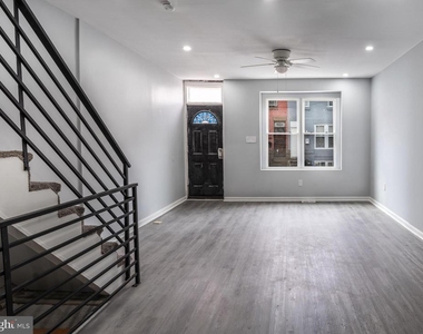 2323 Moore Street - Photo Thumbnail 3