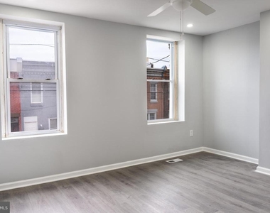 2323 Moore Street - Photo Thumbnail 14