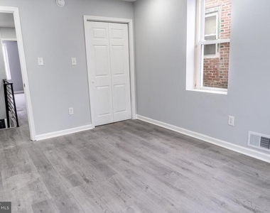 2323 Moore Street - Photo Thumbnail 18