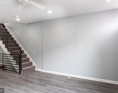 2323 Moore Street - Photo Thumbnail 2