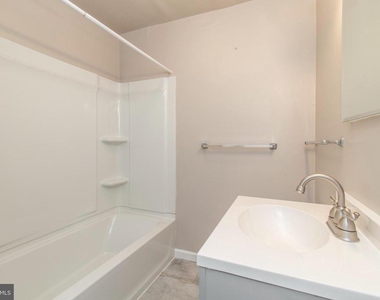 1635 Fontain Street - Photo Thumbnail 24