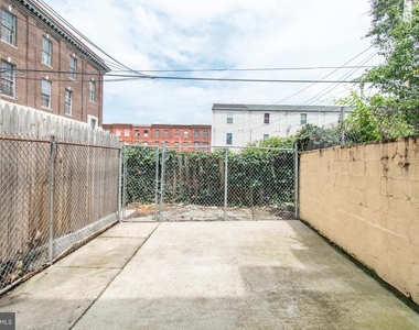 1635 Fontain Street - Photo Thumbnail 30