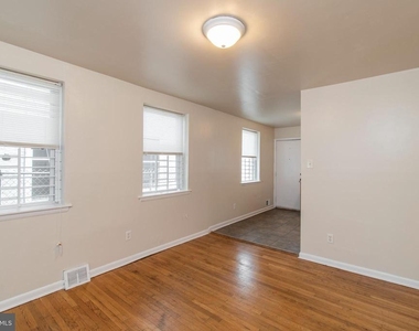 1635 Fontain Street - Photo Thumbnail 10