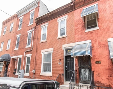 1635 Fontain Street - Photo Thumbnail 1