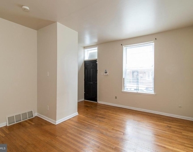 1635 Fontain Street - Photo Thumbnail 6