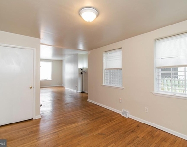 1635 Fontain Street - Photo Thumbnail 11
