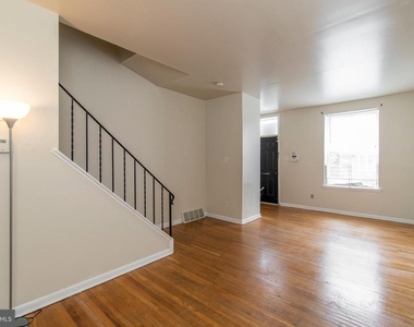 1635 Fontain Street - Photo Thumbnail 7