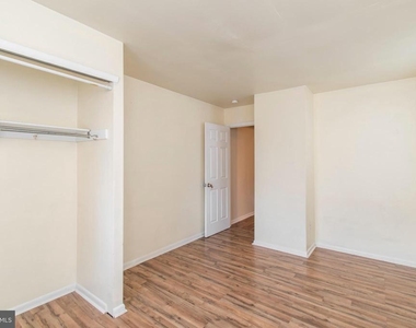 1635 Fontain Street - Photo Thumbnail 17