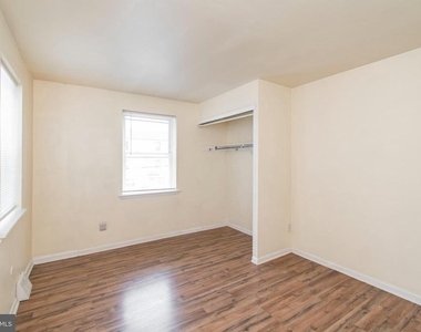 1635 Fontain Street - Photo Thumbnail 16
