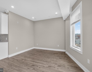 2209 N Broad Street - Photo Thumbnail 6