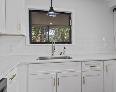 25413 Pedernales Point Dr - Photo Thumbnail 18