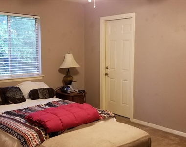 2114 Ann Arbor Ave - Photo Thumbnail 5