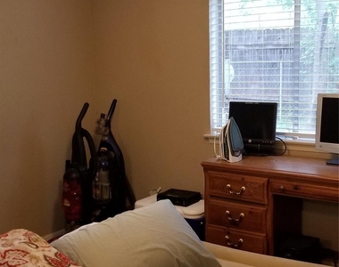 2114 Ann Arbor Ave - Photo Thumbnail 7