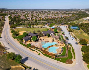 17821 Limestone Spring Ln - Photo Thumbnail 31