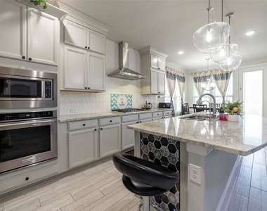 17821 Limestone Spring Ln - Photo Thumbnail 12