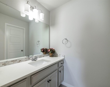 17821 Limestone Spring Ln - Photo Thumbnail 25