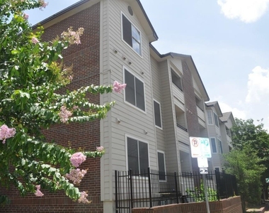 501 W 26th St - Photo Thumbnail 9