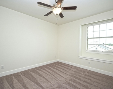 415 Parkline Dr - Photo Thumbnail 10