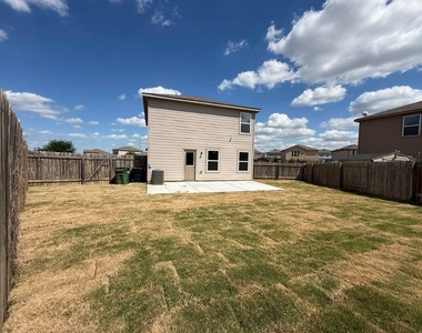 3000 Cressler Ln - Photo Thumbnail 22