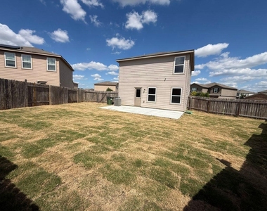 3000 Cressler Ln - Photo Thumbnail 23