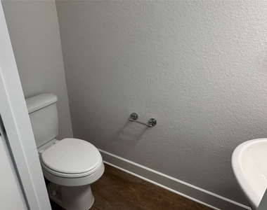 3000 Chisholm Trail Rd - Photo Thumbnail 9
