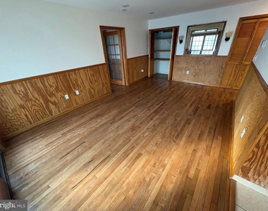 409 Hidden Village Drive - Photo Thumbnail 8