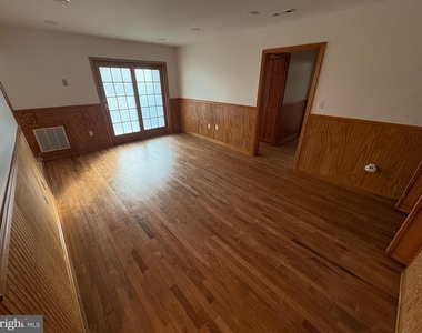 409 Hidden Village Drive - Photo Thumbnail 7