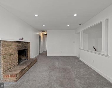 8 Fanelli Lane - Photo Thumbnail 6