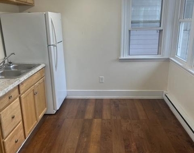 105 Cumberland Street - Photo Thumbnail 3
