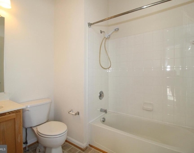 12916 Yellow Jacket Road - Photo Thumbnail 16