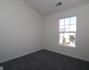 12916 Yellow Jacket Road - Photo Thumbnail 9