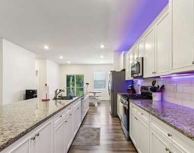 45455 Concord Way - Photo Thumbnail 5